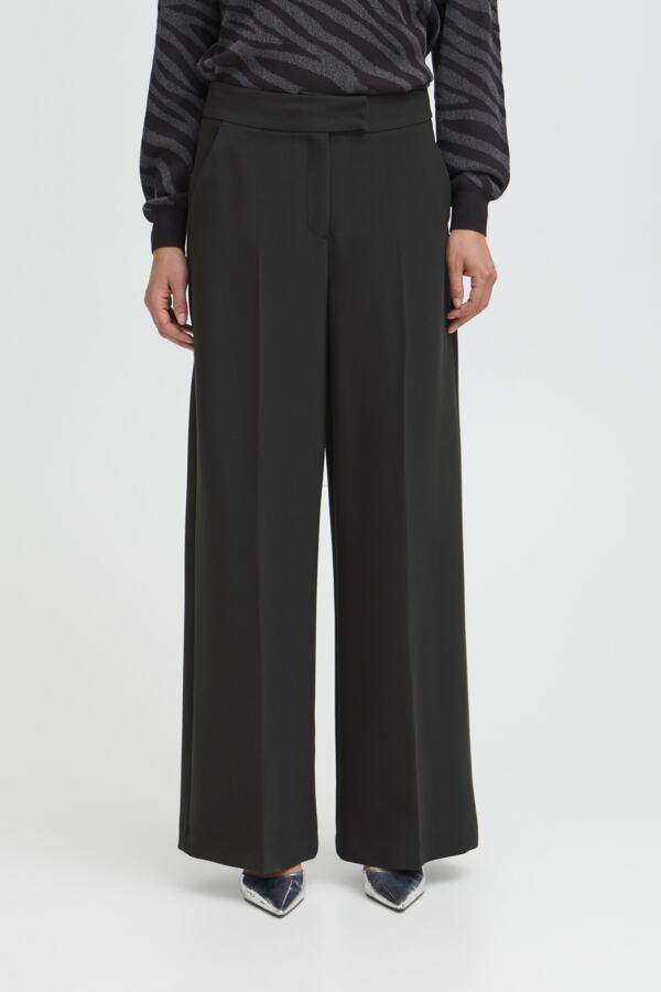 Denoa 20818341 Trousers True Black