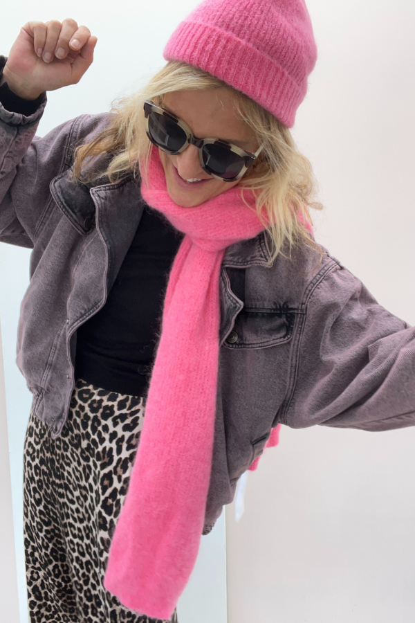 2290 Scarf Bubblegum