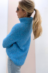 23203017 Pull Blue