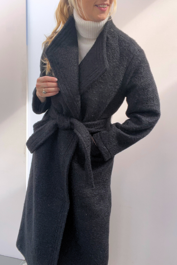 23268170B Coat Black