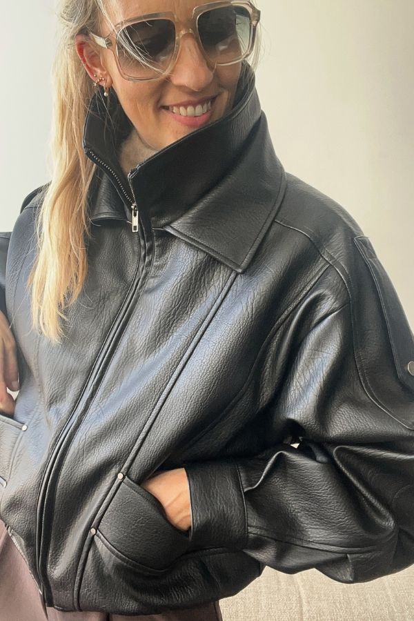 Early H25C11224 Jacket Black