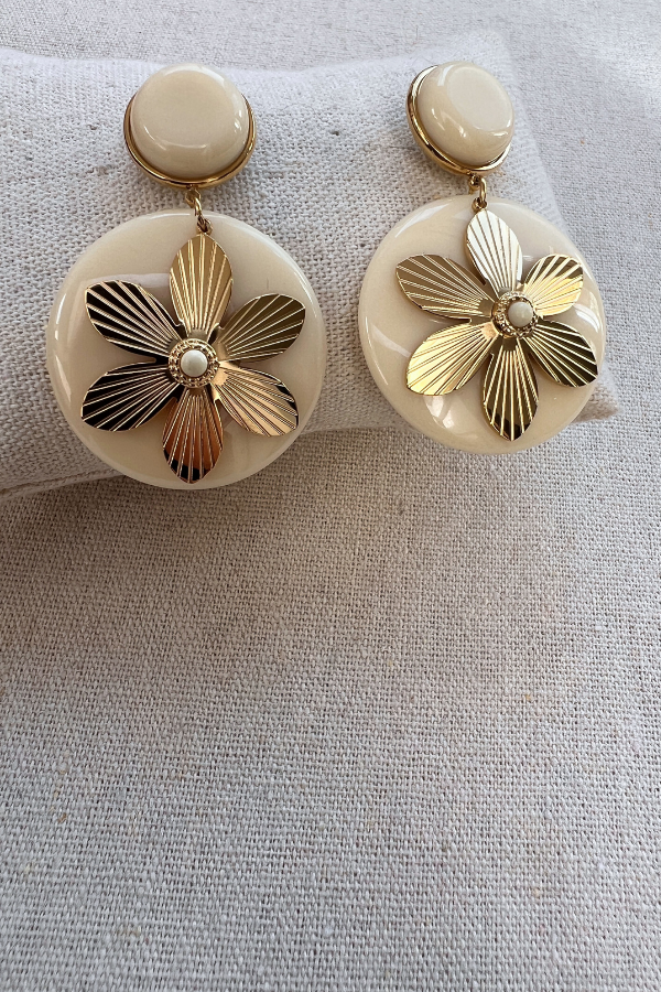 Onna Earrings White
