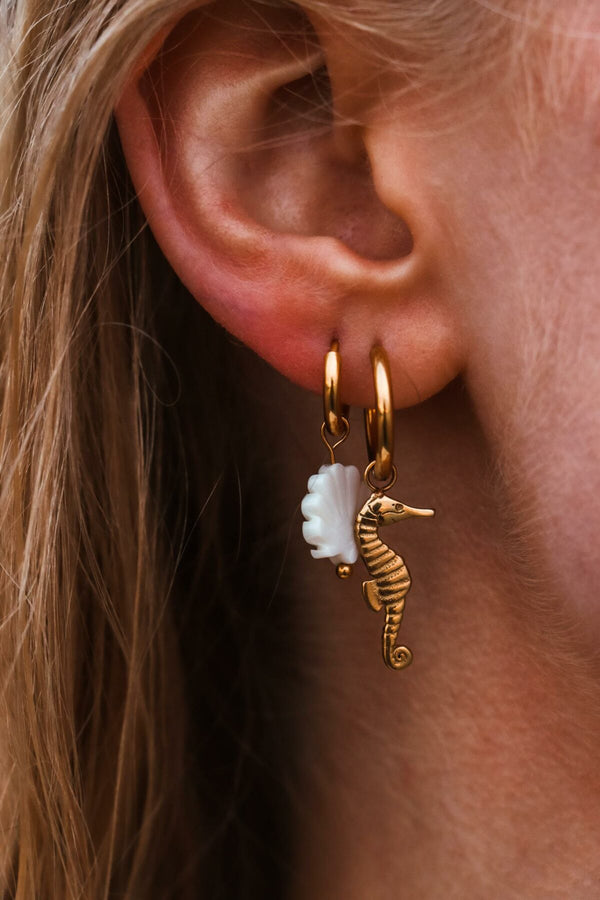 Seahorse Hoop Earring (SINGLE) Gold