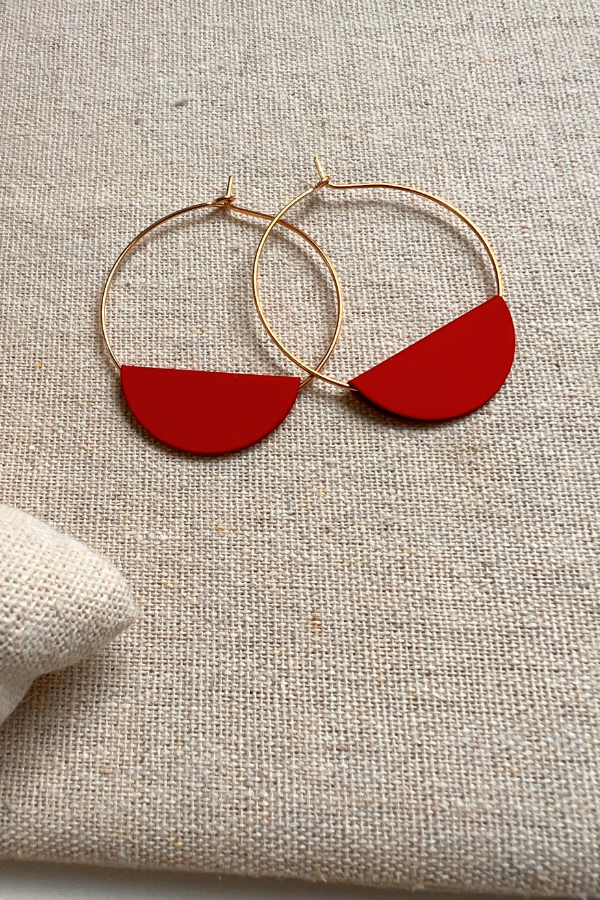 Z556ST22510 Earrings Red