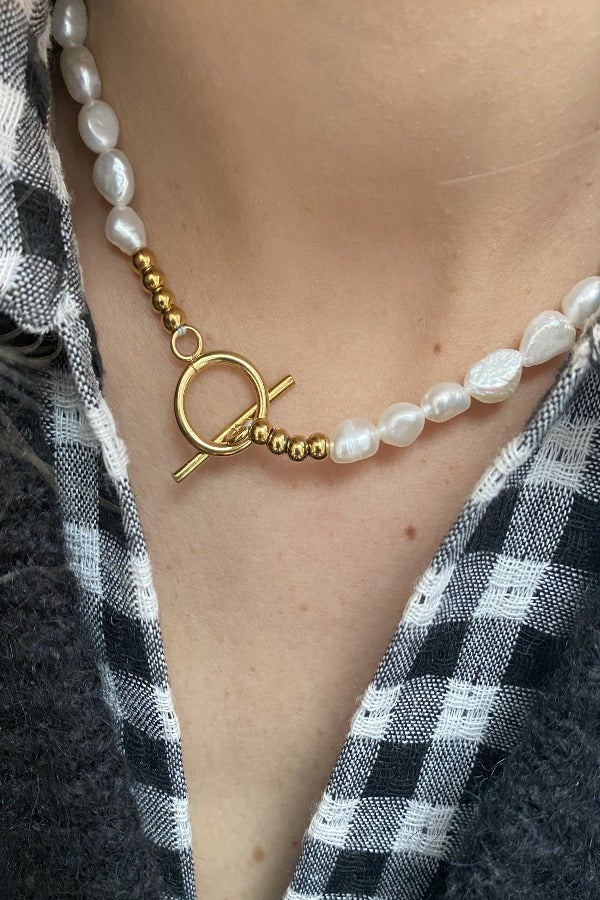 Momi Necklace Pearl