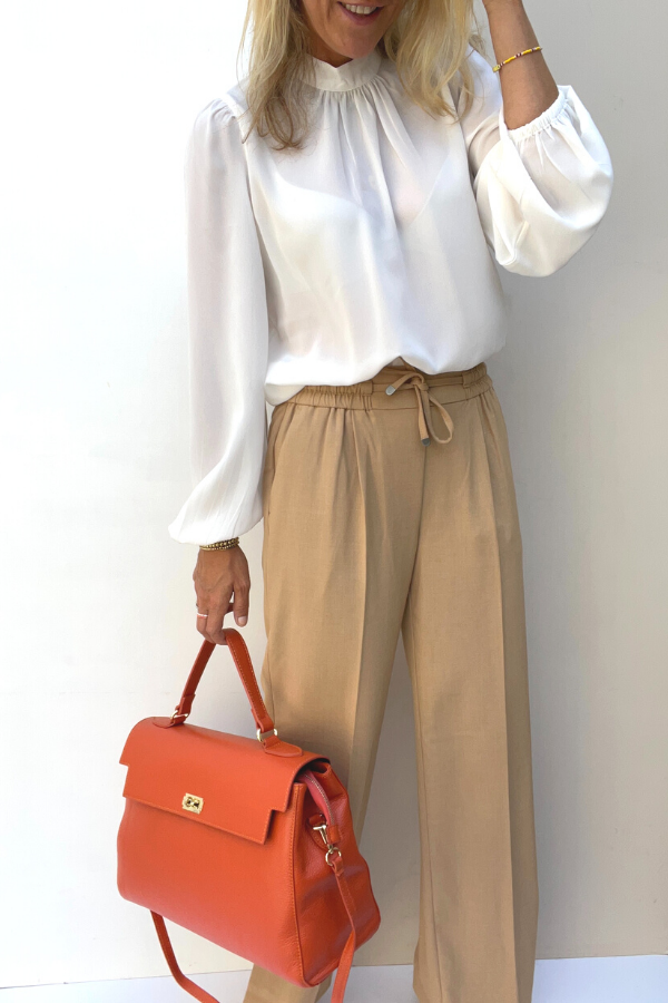 Danta 20810876 Trousers Tannin